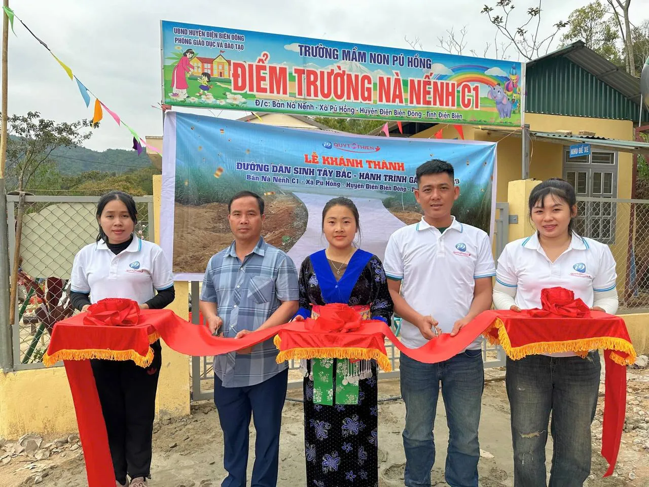 Hình ảnh minh họa đội ngũ hỗ trợ khách hàng 24/7 của New88